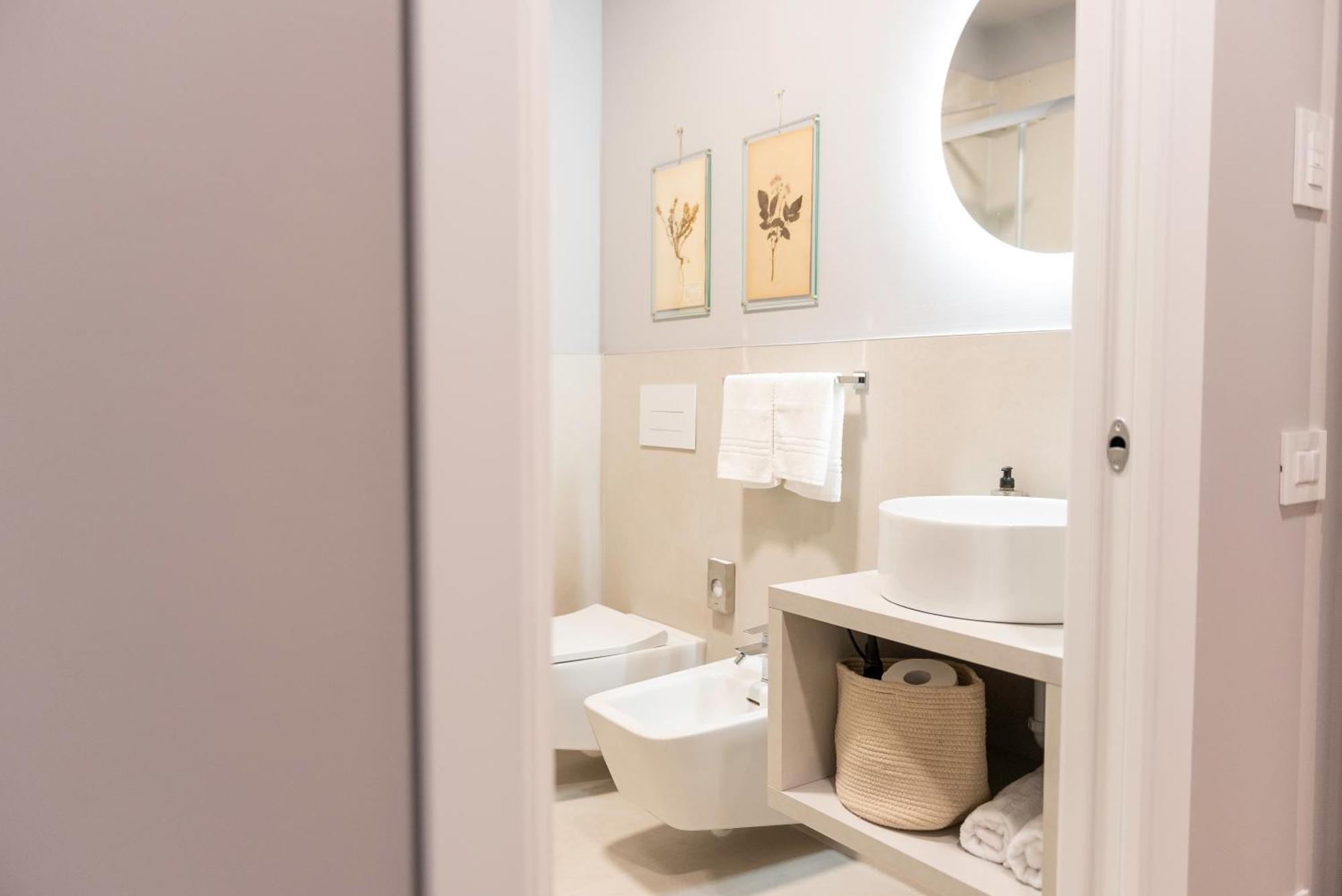 Regina Boutique Suites Triest Zewnętrze zdjęcie